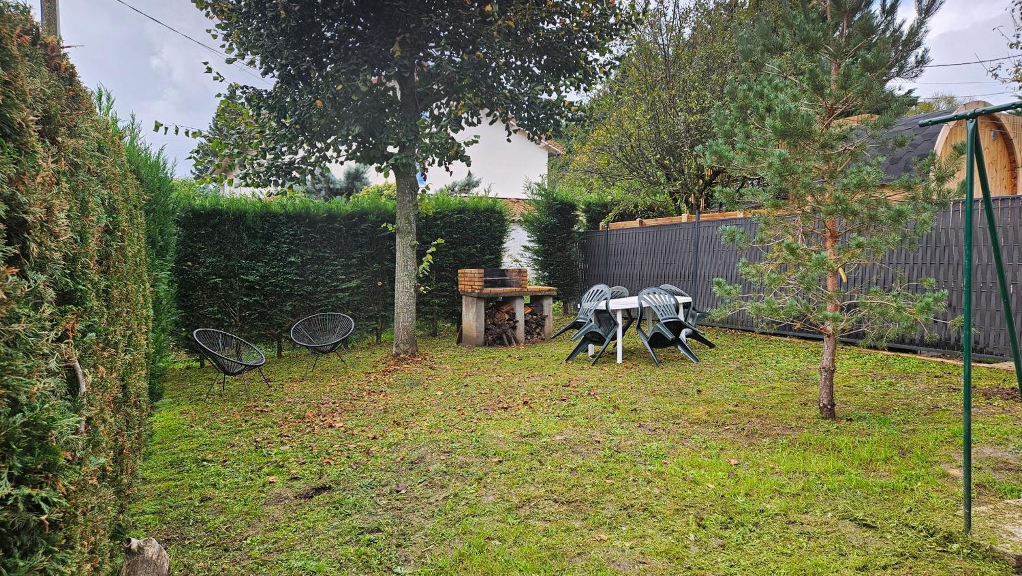 Holiday home Maison Familiale Avec Jardin Clos Et Barbecue